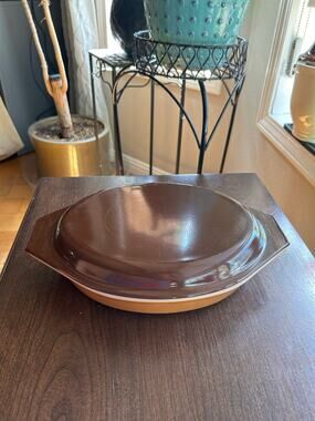 Vintage Old Orchard Pyrex divided casserole with lid 1 quart two tone brown